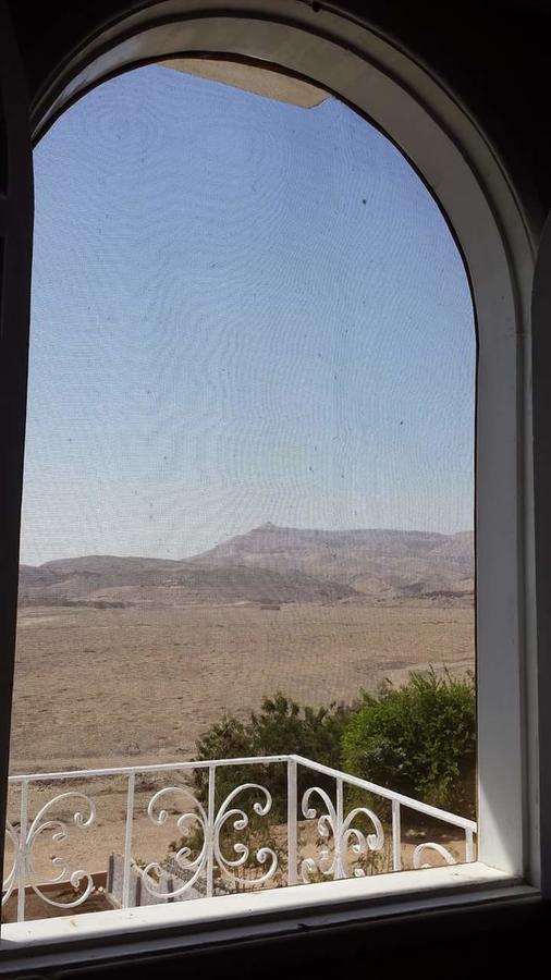 Готель Luxor Light Retreat Екстер'єр фото