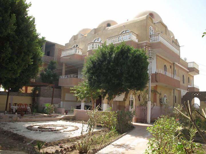 Готель Luxor Light Retreat Екстер'єр фото